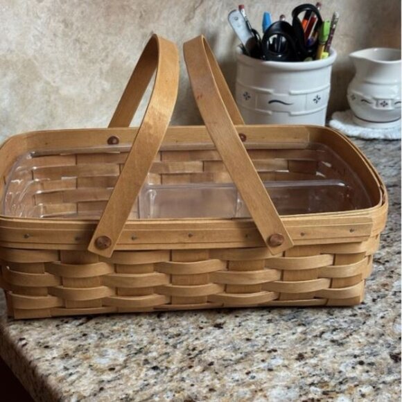 Longaberger Small Gathering Basket w/ Plastic Divider Insert Signed - Picture 1 of 7